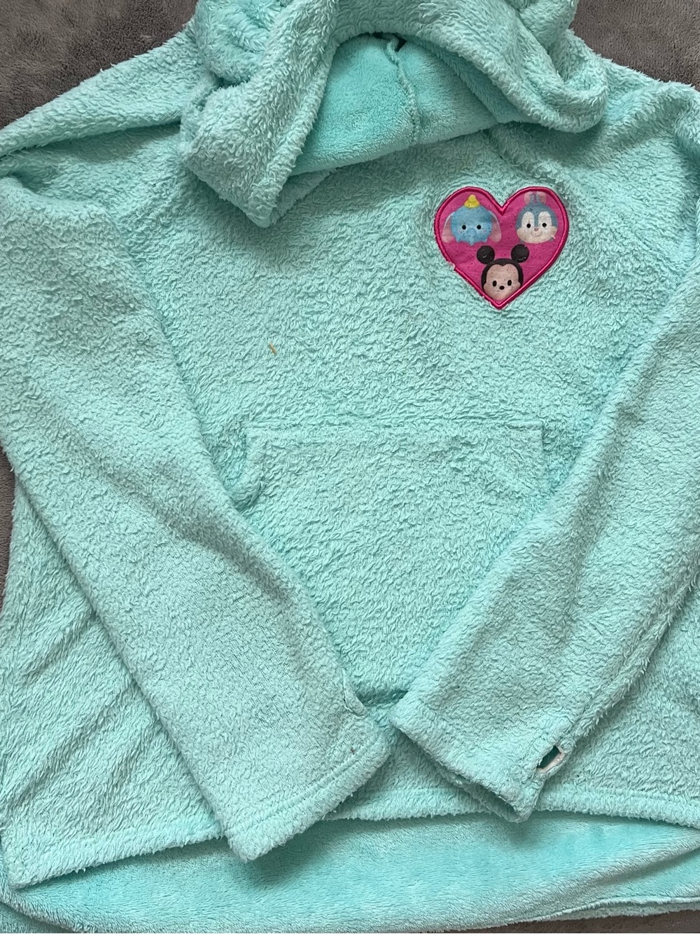 D-Signed Ltd Ed Disney Mint Fleece Pullover w/Tsum Tsum Heart Patch Hood w/ Ears